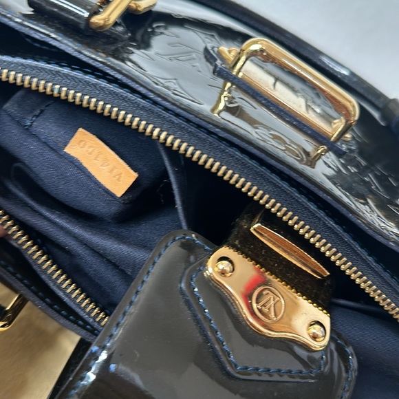 LV32 Louis Vuitton vernis melrose bag - Picture 11 of 15